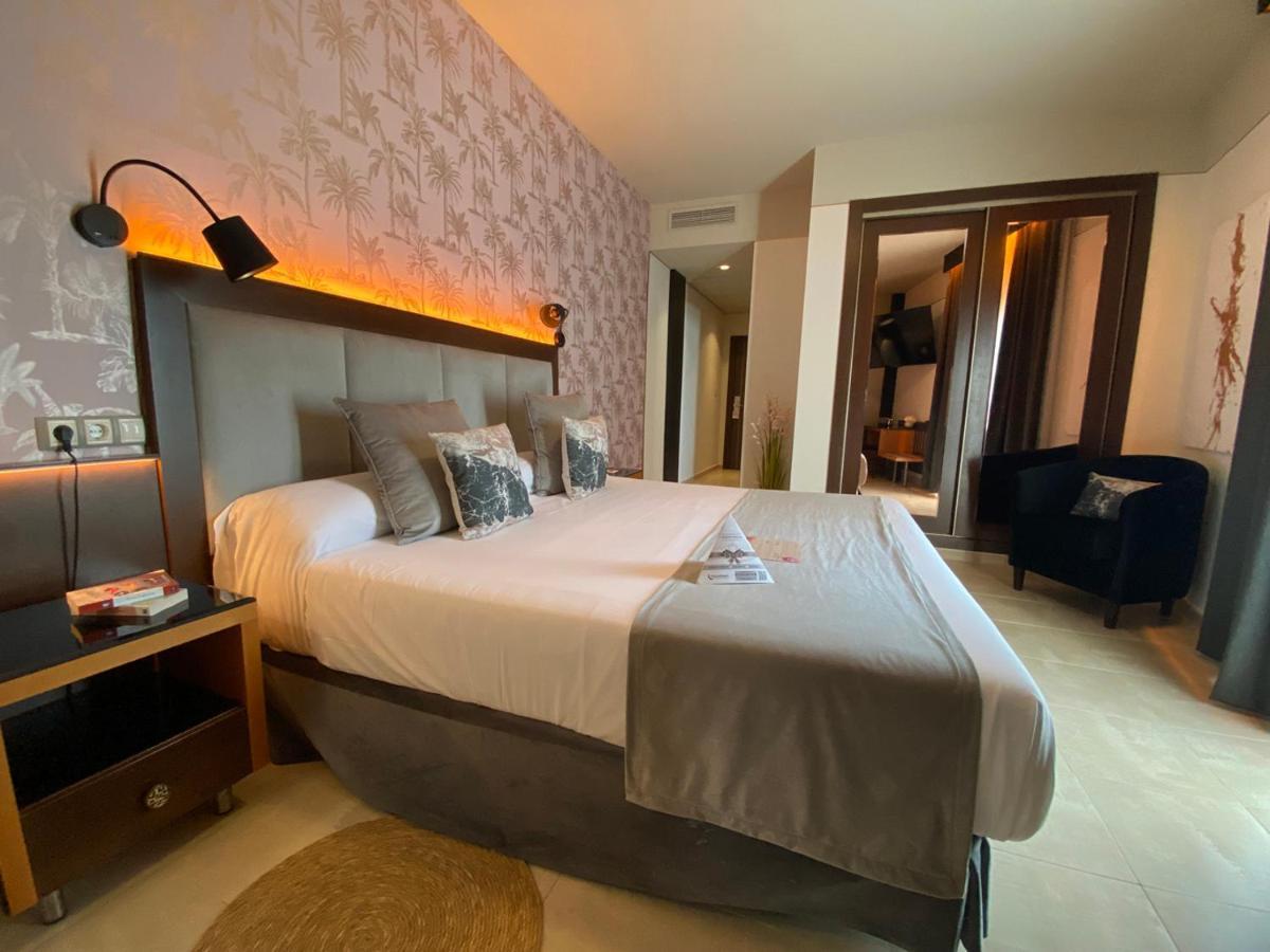 On Aleta Room Designed For Adults Almuñécar Exteriör bild