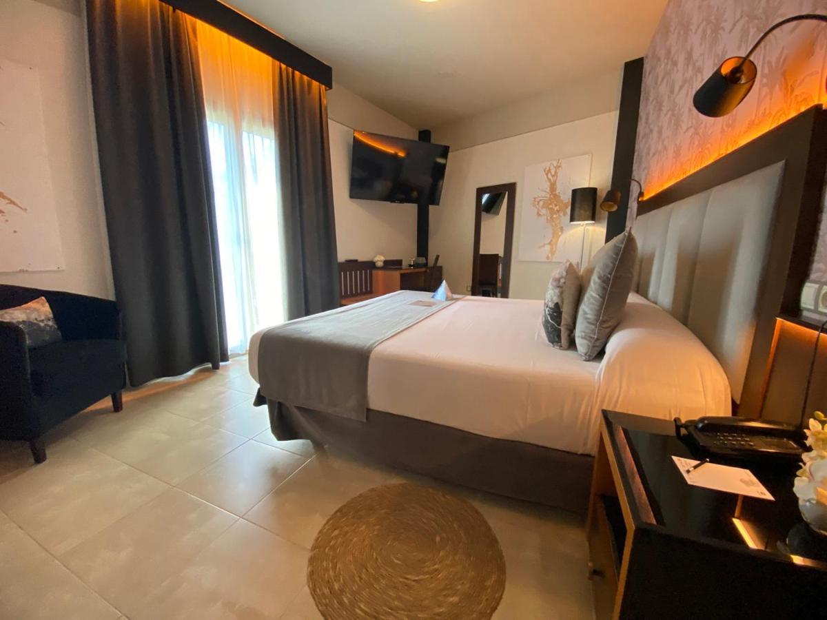 On Aleta Room Designed For Adults Almuñécar Exteriör bild