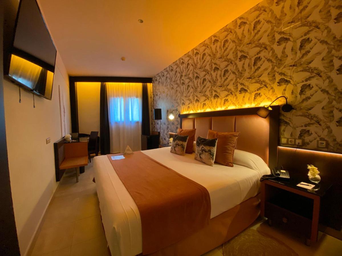 On Aleta Room Designed For Adults Almuñécar Exteriör bild
